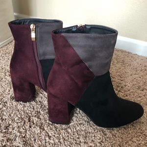 Stylish suede boots!
